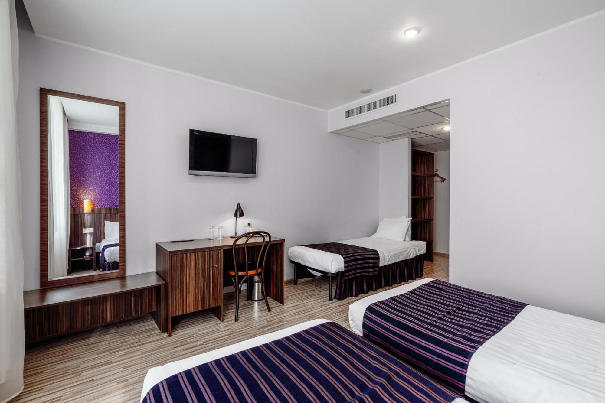 Rija Vef Hotel With Free Parking Riga Zimmer foto